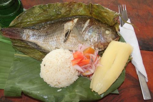 Ecuador - Lunch Kichwa stam