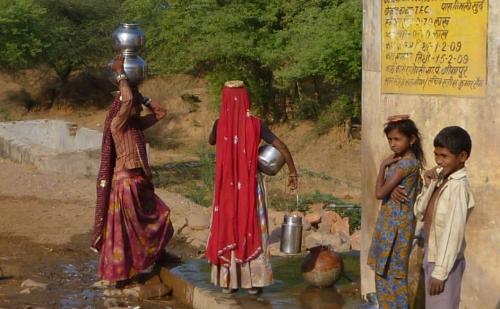 India - Waterdragers