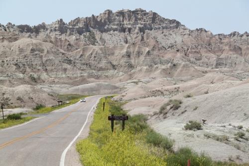Mt Rushmore - Badlands road