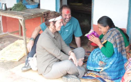 Nepal - geschenk overhandigen