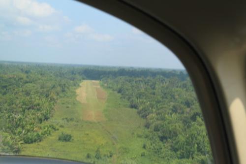 PNG - airstrip wandelweg